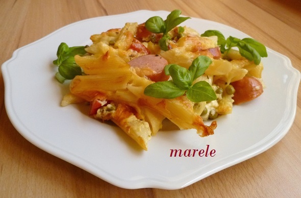 Запеканка из Pasta Penne с сардельками и овощами 1.JPG