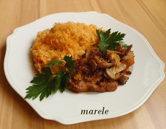 Holzfällersteak mit Champignons und Röstzwiebeln.JPG