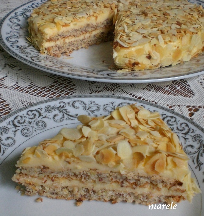 Schwedische Mandeltorte - Kopie.JPG