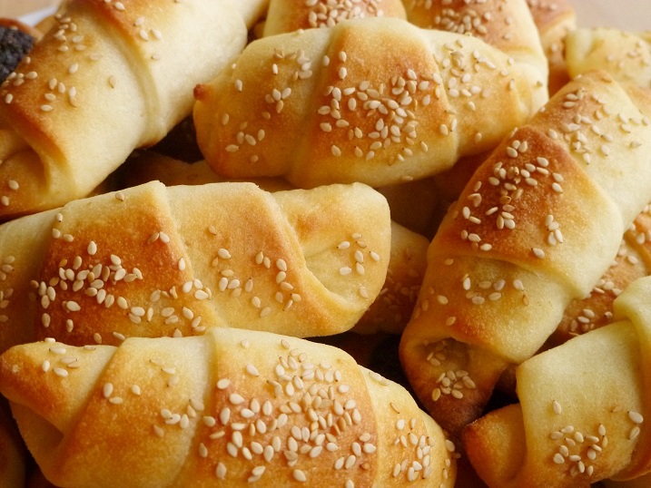 Рогалики с финиковой пастой и кунжутом -.JPG